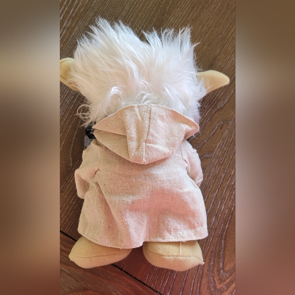 Star Wars Talking Yoda Plush - Picture 3 of 3